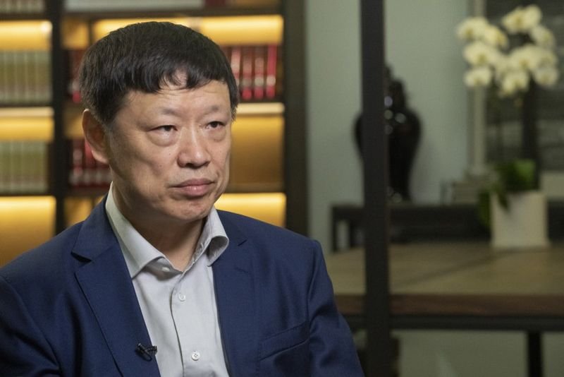 Hu Xijin, dem ehemaligen Chefredakteur der staatlich geförderten chinesischen Zeitung Global Times, wurde nach Angaben einer mit der Angelegenheit vertrauten Person das Posten in sozialen Medien untersagt, nachdem er umstrittene Kommentare zur Wirtschaft verfasst hatte.