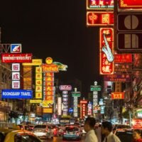 Thailand sieht sich mit einem erheblichen Zustrom billiger, minderwertiger Waren aus China konfrontiert, was bei der örtlichen Wirtschaft und den Verbrauchern große Besorgnis auslöst. Dieses Problem hat mit dem Markteintritt von Temu, einer großen chinesischen Plattform, die Produkte direkt von chinesischen Herstellern verkauft, erneut an Aufmerksamkeit gewonnen. Thailändische Unternehmen fürchten den Zusammenbruch und fordern daher staatliche Maßnahmen.