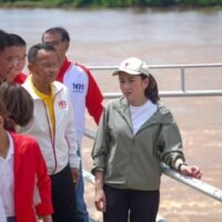 Bangkok werde nicht überflutet , da es aufgrund des Wasserstands in der Hauptstadt und des Wetters nicht zu vergleichbaren oder noch schlimmeren Bedingungen als vor der Katastrophe von 2011 kommen werde , sagte Premierministerin Paetongtarn Shinawatra.