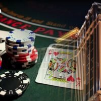 Mindestens fünf große globale Casino-Unternehmen haben Interesse an Investitionen in Thailands Entertainment-Komplex-Projekt bekundet, das von der Regierung stark vorangetrieben wird. Der Entertainment Complex Act, der sich derzeit im Entwurfsstadium befindet, wird, wenn er verabschiedet wird, den Weg für legale Casinos in Thailand ebnen.