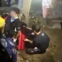 Ein Mann erlitt schwere Verletzungen, als der Balkon, auf dem er sich in einem Resort in Chumphon befand, einstürzte. Dies führte zu Befürchtungen über nicht lizenzierte Unterkünfte und die fehlende Reaktion der örtlichen Polizei. Nur die örtliche Touristenpolizei leistete wirksame Hilfe.