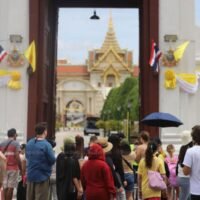 Thailand erwartet während der sechstägigen Chuseok-Feiertage im nächsten Monat einen Zustrom südkoreanischer Touristen. Die Dynamik hält an, denn die Zahl koreanischer Besucher dürfte in diesem Jahr mit 2 Millionen einen neuen Höchststand erreichen. Thailändische Tourismusunternehmen erklärten, dass sie sich von der starken Konkurrenz aus Vietnam und Japan bei der Eroberung des koreanischen Marktes unbeeindruckt zeigten.