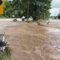 Das National Water Resources Office (NWRO) hat für 23 Provinzen in ganz Thailand eine Warnung herausgegeben, wachsam zu bleiben wegen Sturzfluten und Erdrutschen aufgrund der voraussichtlich bis zum 22. August andauernden schweren Regenfälle.