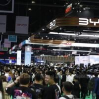 Laut einer Branchengruppe werden die Verkaufszahlen von Elektrofahrzeugen in Thailand in diesem Jahr voraussichtlich nicht die Zielvorgaben erfüllen, da die Kreditgeber bei der Vergabe neuer Autokredite vorsichtiger werden und die Verschuldung der privaten Haushalte des Landes sich einem Rekordwert nähert.