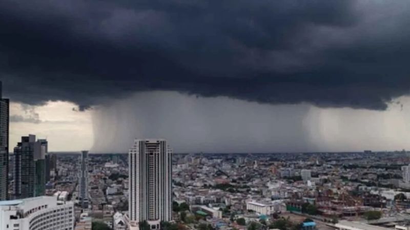 Das thailändische Meteorologische Amt (TMD) hat für heute, den 2. September, eine Wetterwarnung herausgegeben und sagt schwere Monsunregenfälle in 51 Provinzen voraus. In 80 Prozent von Bangkok werden schwere Regenfälle erwartet. Die Bürger werden aufgefordert, sich auf mögliche Sturzfluten vorzubereiten.