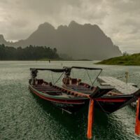 Das thailändische Wetteramt (TMD) hat eine Warnung vor dem sich verstärkenden Tropensturm Trami herausgegeben, der voraussichtlich schwere Regenfälle in die nördlichen, zentralen, östlichen und südlichen Regionen bringen wird, darunter auch Bangkok und Umgebung. Die Bewohner werden aufgefordert, sich vor Sturzfluten und Waldabschmelzungen in Acht zu nehmen.