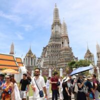 Nach Angaben der thailändischen Tourismusbehörde (TAT) sind im vierten Quartal 2024 mindestens 10,5 Millionen ausländische Touristen oder eine Steigerung von 25 % gegenüber dem Vorjahr erforderlich , um das für 2024 angestrebte Ziel von 36,7 Millionen Touristen zu erreichen