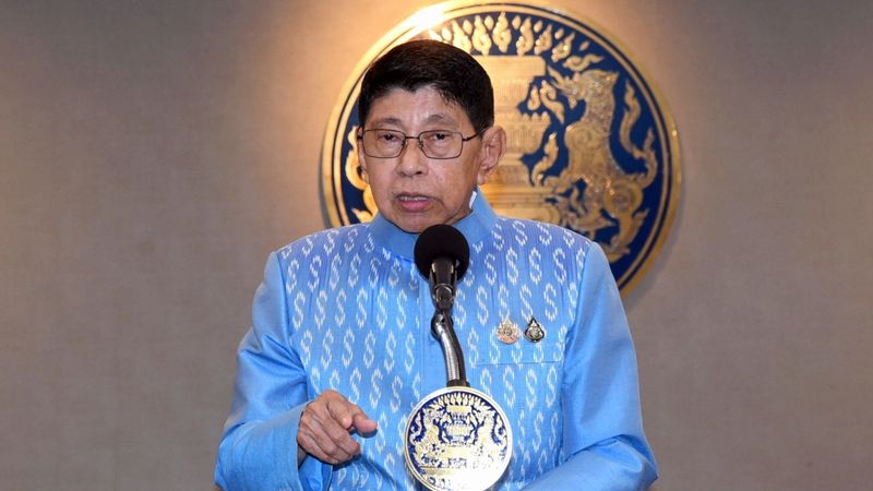 Der ehemalige stellvertretende Premierminister Wissanu Krea-ngam hat die Vorwürfe zurückgewiesen, er habe Thaksin Shinawatras längeren Aufenthalt im Police General Hospital statt einer Inhaftierung ermöglicht. Diese Behauptungen stammen von Sonthi Limthongkul, einem Medienmogul, der vermutet, Wissanu habe bei der Verlegung Thaksins aus dem Corrections Hospital aufgrund einer angeblichen schweren Erkrankung geholfen.