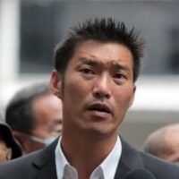 Der Führer der Progressiven Bewegung Thanathorn Juangroongruangkit hat die Äußerungen des ehemaligen Premierministers Thaksin Shinawatra zurückgewiesen, dass die Pheu Thai Partei nicht gemeinsam mit der inzwischen aufgelösten Move Forward Partei (MFP) eine Regierung bilden könne, weil die MFP Paragraph 112, auch bekannt als Majestätsbeleidigungs-Gesetz, ändern wolle.