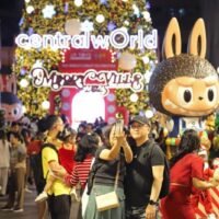 Die Ausgaben zum Neujahrsfest werden voraussichtlich einen Wirtschaftsumsatz von 109 Milliarden Baht generieren, doch die Menschen geben ihre Ausgaben nur vorsichtig aus, da sich die Wirtschaft noch nicht vollständig erholt hat, so die Universität der thailändischen Handelskammer (UTCC). Eine UTCC-Umfrage für die bevorstehende Neujahrszeit deutete auf eine Zeit reger Verbraucherausgaben hin.