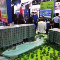 Eigentumswohnungen in der Nähe von internationalen Schulen in Bangkok erfreuen sich großer Nachfrage und ziehen eine bunte Mischung thailändischer Eltern, Expats und Lehrer an. Die drei beliebtesten Standorte sind Siam-Nana, Asoke-Ekkamai und Silom-Sathorn.