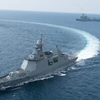 Ein südkoreanischer Schiffbauer hat trotz starker Konkurrenz durch europäische Konkurrenten ein auffälliges Interesse an einem anspruchsvollen Projekt zur Herstellung einiger Fregatten für die thailändische Marine gezeigt.