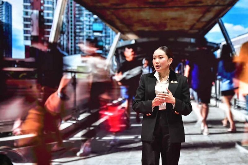 Premierministerin Paetongtarn Shinawatra wird vom Forbes Magazine unter den „100 mächtigsten Frauen der Welt 2024“ aufgeführt .Laut Jiraporn Sindhuprai, Minister des Premierministeramtes, liegt Frau Paetongtarn auf Platz 29 der Weltrangliste und auf Platz 3 in Asien nach Sandy Ran Xu, CEO des chinesischen E-Commerce-Giganten JD.com (27.) und Nirmala Sitharaman, Finanz- und Unternehmensministerin Indiens (28.).