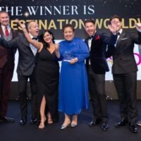 Thailand stärkt sein globales Ansehen und sichert sich eine weitere begehrte Auszeichnung führender Reiseexperten. Die thailändische Tourismusbehörde (TAT) gibt mit großer Freude bekannt, dass Thailand bei den angesehenen Irish Travel Trade Awards (ITTN Awards) 2024 als „Bestes Reiseziel weltweit“ ausgezeichnet wurde, was seinen Ruf auf der globalen Tourismusbühne weiter festigt.