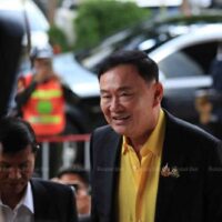 Das Verfassungsgericht wies am Mittwoch eine Klage ab, in der behauptet wurde, dass staatliche Beamte es dem ehemaligen Premierminister Thaksin Shinawatra ermöglicht hätten, seine Haftstrafe in einem Krankenhaus statt in einem Gefängnis abzusitzen.