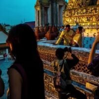 Wie eine gestern (12. Dezember) veröffentlichte Umfrage ergab, ist das Verbrauchervertrauen in Thailand im November den zweiten Monat in Folge gestiegen, gestützt durch wirtschaftliche Maßnahmen der Regierung und den Tourismus.