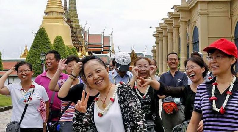 Trotz wachsender Sicherheitsbedenken verzeichnete Thailand in der vergangenen Woche einen deutlichen Anstieg der Zahl chinesischer Touristen im Vergleich zum Vorjahreszeitraum um 20,3 %. Dieser Anstieg unterstreicht die anhaltende Anziehungskraft der vielfältigen Attraktionen Thailands, selbst wenn in letzter Zeit Bedenken hinsichtlich bestimmter Sicherheitsprobleme aufkamen.