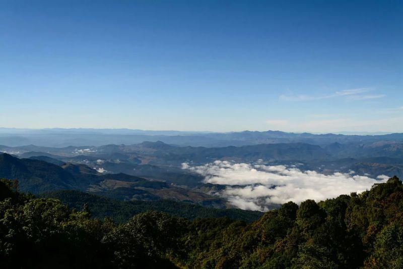 In Thailand herrscht kühles bis kaltes Wetter. In den Bergregionen wird Frost gemeldet und in fünf südlichen Provinzen werden Gewitter erwartet. Das thailändische Wetteramt (TMD) prognostiziert Temperaturänderungen und rät ab dem 8. Januar zur Vorsicht wegen hoher Wellen auf See.