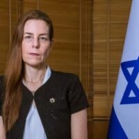 Angesichts der jüngsten Vorfälle hat die israelische Botschaft in Thailand Schritte unternommen, um sicherzustellen, dass israelische Bürger, die das Land besuchen, sich respektvoll verhalten und ein positives Image aufrechterhalten. Dies geschah, nachdem Unzufriedenheit über das Verhalten einiger Israelis im Touristen-Hotspot Pai in der Provinz Mae Hong Son geäußert worden war.