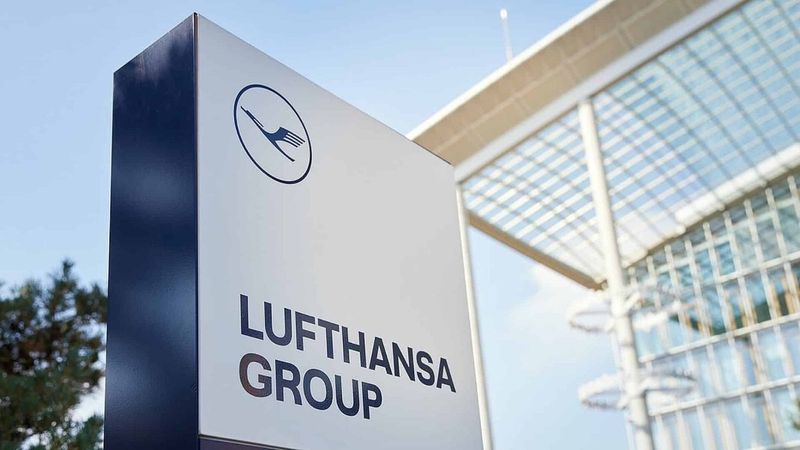 Die Lufthansa Group baut ihre Präsenz in Asien aus und konzentriert sich dabei strategisch auf Thailand . Ziel ist es, sowohl den Tourismus als auch die aufkeimenden Geschäftsmöglichkeiten zu nutzen. Group CEO Carsten Spohr unterstrich die doppelte Anziehungskraft Thailands, nicht nur als Touristenparadies, sondern auch als aufstrebender Wirtschaftsstandort mit wachsender Nachfrage nach Fracht- und Wartungs-, Reparatur- und Überholungsdienstleistungen (MRO) im asiatisch-pazifischen Raum.