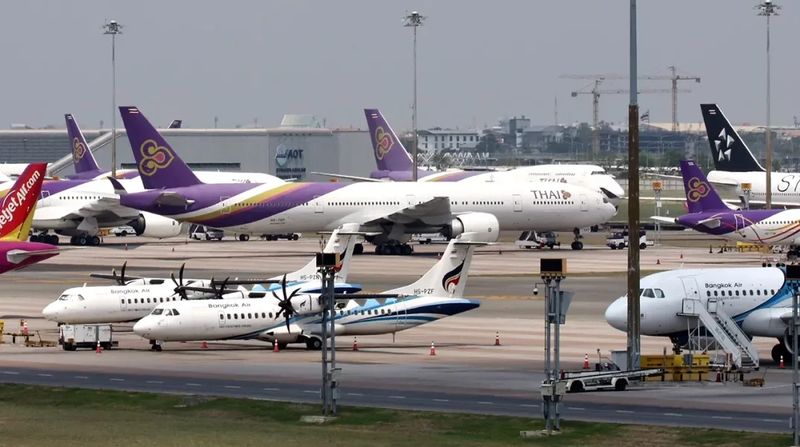 Aeronautical Radio of Thailand (AEROTHAI) zielt darauf ab, die Kapazität des Landes zur Abwicklung des Flugverkehrs zu erweitern, insbesondere durch die Fertigstellung von drei neuen internationalen Flughäfen bis 2030. Dieses ehrgeizige Projekt zielt darauf ab, Thailands Flugabfertigungskapazität bis 2037 von 1,2 Millionen auf 2 Millionen Flüge jährlich zu steigern.