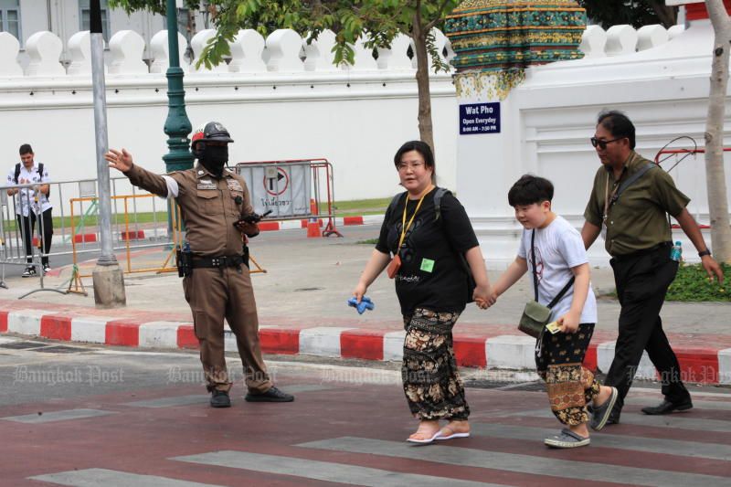 Die durchschnittliche Zahl der Touristen aus Asien, die Thailand besuchen, ist gesunken. Nach Angaben der thailändischen Tourismusbehörde (TAT) gab es in Thailand im ersten Quartal 2025 9,5 Millionen internationale Ankünfte, ein Wachstum von 2 % gegenüber dem Vorjahr. Die Einnahmen beliefen sich auf 471 Milliarden Baht, was einer Steigerung von 7 % gegenüber dem Vorjahr entspricht.