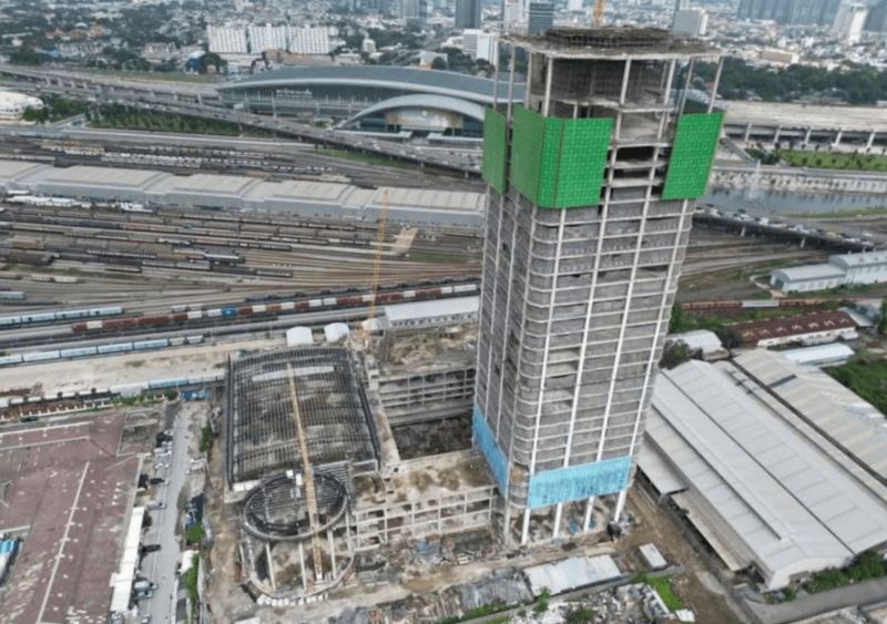 CSI LA, bekannt für seine investigativen Inhalte, veröffentlichte einen Beitrag mit Details eines 3D-Bauplans. Dieser Plan zeigt offenbar einen großen Kinosaal in dem inzwischen verfallenen 30-stöckigen Hochhaus. Die mögliche Existenz einer solchen Einrichtung in einem Regierungsgebäude, das der Rechnungsprüfung und Transparenz dient, wirft Fragen zur Haushaltsverantwortung und möglichen Luxusgenusses der Beamten auf.