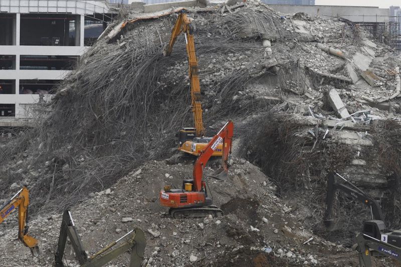 Vier Ingenieurinstitute werden mit dem Ministerium für öffentliche Arbeiten und Stadt- und Landplanung (DPT) zusammenarbeiten, um den Einsturz des 2,1 Milliarden Baht teuren Hochhauses des staatlichen Rechnungshofs (SAO) zu modellieren. Ziel ist es, die wahren Ursachen der Katastrophe vom 28. März nach einem Erdbeben in Myanmar zu ermitteln.