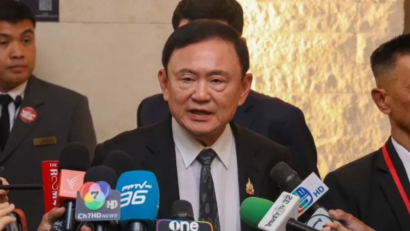 Der de facto-Chef der Pheu Thai Partei, Thaksin Shinawatra, hat insgeheim damit gedroht, alle Koalitionspartner aus der von der Pheu Thai Partei geführten Regierung zu verdrängen, sollten diese am kommenden Mittwoch ein Gesetz zur Eröffnung von Casinos im Rahmen von Unterhaltungskomplexprojekten an bestimmten Touristenorten ablehnen, sagte eine parteinahe Quelle gestern (7. April).