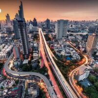 Ein Bericht hebt erhebliche Unterschiede in Bezug auf Umwelt und Wohlbefinden in den 50 Bezirken der thailändischen Hauptstadt hervor Ein neuer „Bangkok Index“, der von Rocket Media Lab zusammengestellt wurde , bietet eine aufschlussreiche Momentaufnahme der Lebensqualität in den 50 Bezirken der thailändischen Hauptstadt und bewertet die Gebiete anhand einer Reihe von Umwelt- und Wohlfühlfaktoren.