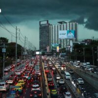 Am Dienstag sind in Nordthailand Gewitter wahrscheinlich, im Norden, Nordosten und in der Mitte des Landes sind vereinzelt böige Winde möglich, im Nordosten Thailands kann es vereinzelt zu heftigen Regenfällen kommen, wie die thailändische Wetterdienstbehörde heute Morgen mitteilte.