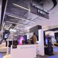 Eine neue Runde internationaler Handelsspannungen wurde ausgelöst, als die USA Zollerhöhungen auf Importwaren aus mehreren Ländern ankündigten. Auch Thailand war betroffen und musste mit einem möglichen Zollsatz von 37 % ab dem 9. April rechnen. Die USA haben die Umsetzung jedoch um 90 Tage verschoben, was für weitere Unsicherheit sorgt. Diese Situation hatte unterschiedlich starke Auswirkungen auf thailändische Exporte, insbesondere im Elektroniksektor, wo Klimaanlagen ein wichtiges Exportprodukt sind.