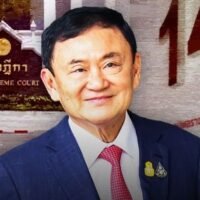 Der Oberste Gerichtshof wies kürzlich eine Klage wegen angeblicher Gefängnisvermeidung ab, ließ aber die Möglichkeit weiterer Ermittlungen offen. Dank einer königlichen Begnadigung wurde Thaksins ursprünglich achtjährige Haftstrafe auf ein Jahr reduziert. Er konnte einer Gefängnisstrafe entgehen, indem er sechs Monate im Polizeikrankenhaus verbrachte – ein Vorgehen, das nun geprüft wird.