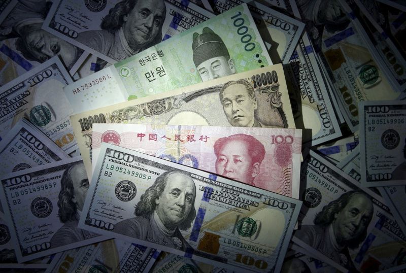 Eine Welle von Dollar- Verkäufen in Asien ist ein unheilvolles Zeichen für den Greenback, da die weltweite Exportmacht beginnt, den jahrzehntelangen Trend, ihre großen Handelsüberschüsse in US-Vermögenswerte zu investieren, in Frage zu stellen.Trumps Handelspolitik schwächt das Vertrauen der Anleger in US-Vermögenswerte im Allgemeinen