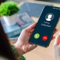 Die Beschwerden über Callcenter- und Online-Betrug in Thailand nehmen erneut zu und erreichen fast das Niveau vom Dezember 2024. Dieser Anstieg folgt auf den niedrigsten jemals verzeichneten Stand im Februar 2025, so die National Broadcasting and Telecommunications Commission (NBTC).