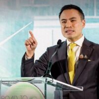Das thailändische Industrieministerium unter Minister Akanat Promphan intensiviert seine Bemühungen, illegale Fabriken zu schließen. Dabei zielt es vor allem auf Fabriken im Besitz chinesischer Investoren ab. Diese Initiative, bekannt als „Sud Soi“, zielt darauf ab, illegale Industriepraktiken zu bekämpfen, die sowohl der Wirtschaft als auch der Umwelt schaden.