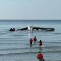 Der Schatten der Korruption schwebt über der thailändischen Polizeifliegerei, nachdem systematische Korruption als Ursache für die jüngsten tödlichen Flugzeugabstürze identifiziert wurde. Der Präsident der Anti-Corruption Organisation of Thailand (ACT), Mana Nimitmongkol, erklärte kühn, dass die Unfälle auf mangelhafte Wartung aufgrund von Korruption und nicht auf menschliches Versagen zurückzuführen seien.