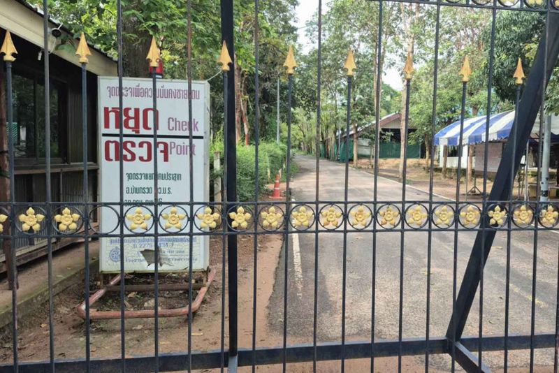 Armeesprecher Generalmajor Winthai Suvaree sagte am Montag, dass die Armee der Ersten und die Armee der Zweiten Region die Maßnahme entlang der Grenze in den Provinzen Buri Ram, Sa Kaeo, Si Sa Ket, Surin und Ubon Ratchathani umgesetzt hätten.