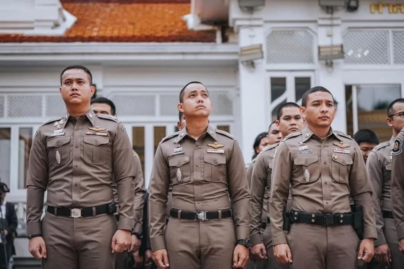Gestern, am 25. Juni hat Premierministerin Paetongtarn Shinawatra, die Vorsitzende der thailändischen Polizeikommission , für den 27. Juni um 14:00 Uhr ein Treffen im Si Yanon-Konferenzraum anberaumt, um mehrere wichtige Themen zu besprechen.