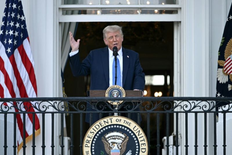 – US-Präsident Donald Trump hat am Mittwoch ein neues Einreiseverbot für zwölf Länder unterzeichnet, darunter Myanmar, Afghanistan, Iran und Jemen. Damit hat er eine der umstrittensten Maßnahmen aus seiner ersten Amtszeit wiederbelebt.