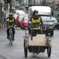 Eine neue landesweite Kampagne zur Verkehrssicherheit, die am 1. Juni in Thailand startet, hat bei Einheimischen und Besuchern gleichermaßen Diskussionen ausgelöst, da die Behörden mit einer strengeren Durchsetzung der Helmpflicht für Motorradfahrer beginnen , um die Zahl der Verkehrsunfälle und Todesfälle zu senken.