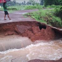 Im Norden wird vereinzelt starker Regen erwartet, im Süden sind vereinzelte Gewitter wahrscheinlich, teilte die thailändische Wetterbehörde am Dienstag mit. Bewohner der höher gelegenen Regionen sollten sich vor starkem Regen in Acht nehmen. Landwirten wird geraten, vorbeugende Maßnahmen zu ergreifen, um ihre Ernten vor möglichen Schäden zu schützen.