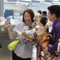 Die thailändische Tourismusbehörde (TAT) schätzt, dass die Einnahmen aus dem Tourismus in diesem Jahr 2,87 Billionen Baht erreichen werden. Das ist zwar ein Rückgang gegenüber dem Ziel von 3 Billionen Baht, der auf den schleppenden chinesischen Markt und die globalen Unsicherheiten zurückzuführen ist, aber sie erwartet dennoch ein Wachstum von 7 % auf 3 Billionen Baht im Jahr 2026.
