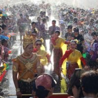 Lokale Politiker fordern, dass Phuket einen besonderen Verwaltungsstatus erhält, ähnlich wie Bangkok und Pattaya, um die Infrastruktur und die Kontrolle über die Haushaltsführung und die lokale Verwaltung zu verbessern.