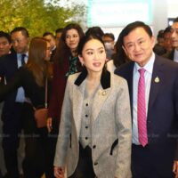 Eine Meinungsumfrage des National Institute of Development Administration (NIDA) Anfang dieses Monats ergab, dass mehr als 80 % der Befragten den Rücktritt des suspendierten Premierministers Paetongtarn Shinawatra oder die Auflösung des Parlaments wünschten. General Prayuth Chan o-cha war der beliebteste Kandidat für den Posten des nächsten Premierministers.