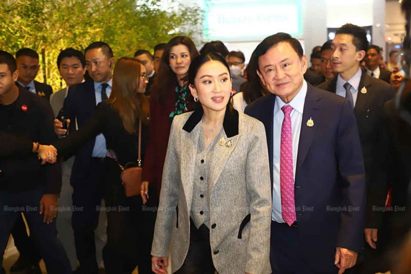Eine Meinungsumfrage des National Institute of Development Administration (NIDA) Anfang dieses Monats ergab, dass mehr als 80 % der Befragten den Rücktritt des suspendierten Premierministers Paetongtarn Shinawatra oder die Auflösung des Parlaments wünschten. General Prayuth Chan o-cha war der beliebteste Kandidat für den Posten des nächsten Premierministers.