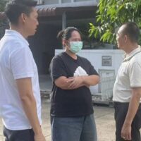 Zwei hochrangige Mönche wurden ihres Amtes enthoben, nachdem Sexvideos und über 80.000 Bilder beschlagnahmt worden waren, die Sex zwischen einer Frau und hochrangigen Geistlichen in bekannten Tempeln in Bangkok und anderen Provinzen zeigen.