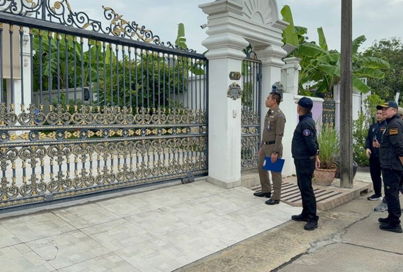 Im Rahmen einer umfassenden Razzia gegen ein großes Betrügernetzwerk wird die Königlich Thailändische Polizei (RTP) Interpol um Unterstützung bei der Veröffentlichung einer Red Notice für Kok An bitten, einen mutmaßlichen kambodschanischen Gangsterboss, der vermutlich aus Thailand geflohen ist . Kok An steht mutmaßlich an der Spitze eines Netzwerks, das thailändische Bürger durch betrügerische Machenschaften ausbeutet.