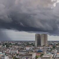 Thailand hat einen rund um die Uhr besetzten „War Room“ zur Echtzeitüberwachung und zum Katastrophenmanagement aktiviert, da sich ein schwerer Sturm nähert. Diese dringende Maßnahme erfolgte nach Warnungen der thailändischen Wetterbehörde vor schweren Regenfällen in mehreren nördlichen Provinzen aufgrund der Nähe des Taifuns Wipha zu Nordvietnam am 21. und 22. Juli.