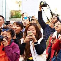 Thailands Tourismussektor steckt in einer Zwickmühle, da die Zahl chinesischer Besucher zurückgeht. Dies zwingt die Tourismusorganisationen dazu, ihre Ziele neu zu bewerten und ihre Bemühungen zur Anziehung von Touristen zu verstärken.